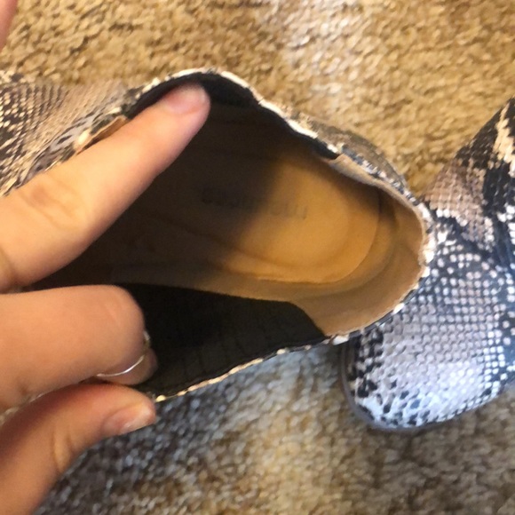 Snakeskin boots - Picture 3 of 3